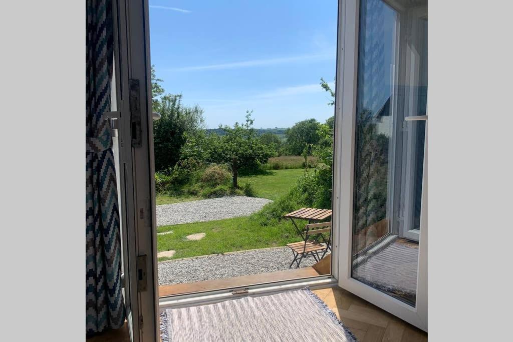 Apple Tree Hut Apartamento Tenby Exterior foto